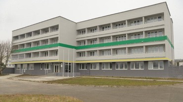 Slovensko očakáva prílev robotníkov zo zahraničia, v Bratislave i Bystrici vzniknú veľkokapacitné centrá cudzineckej polície