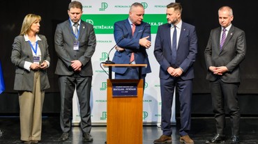 Vallo, Droba, Hrčka a ďalší prišli na rokovanie Ficovej vlády. Čo riešili?