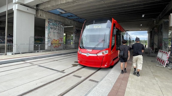 Magistrát na jar požiada o celkovú kolaudáciu trate električky v Petržalke, niektoré práce ešte prebiehajú
