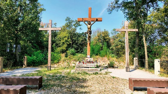 Príbeh bratislavskej Kalvárie sa píše už vyše 300 rokov. Prednedávnom opäť vstala z popola. Viete, koho zásluhou?