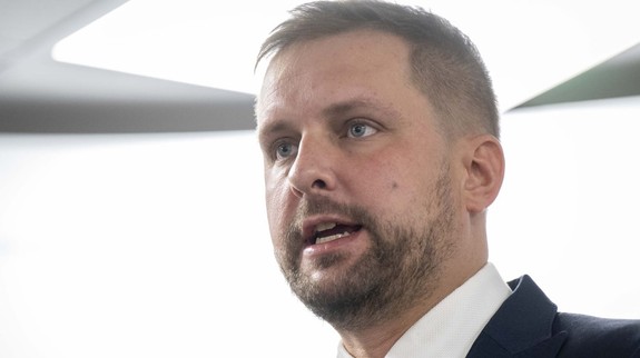 Niektoré nemocnice v Bratislave jednoducho zaniknú, pripustil minister Šaško