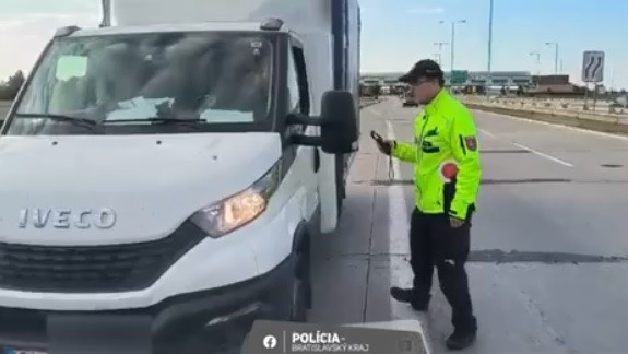 Polícia odhalila úplne opitého vodiča: Nafúkal viac ako dve promile