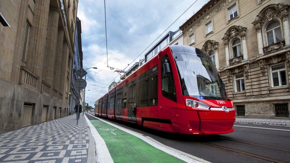 MHD: Pre Rozlúčku s letom nebudú v  nedeľu po Štúrovej premávať električky