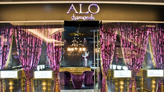 Polícia vyšetruje okolnosti krádeže luxusného prsteňa