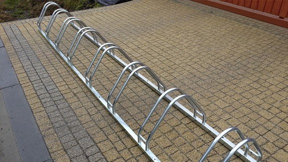 V Petržalke pribudlo 16 nových cyklostojanov 