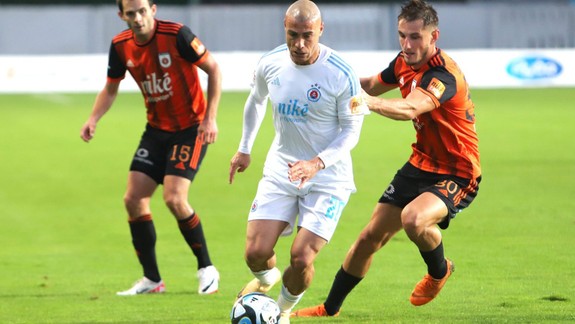 Futbal: Slovan v dohrávke 5. kola zvíťazil v Ružomberku 2:1