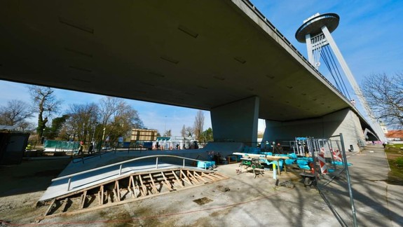 Pod Mostom SNP vyrastá jeden z najväčších skateparkov na Slovensku