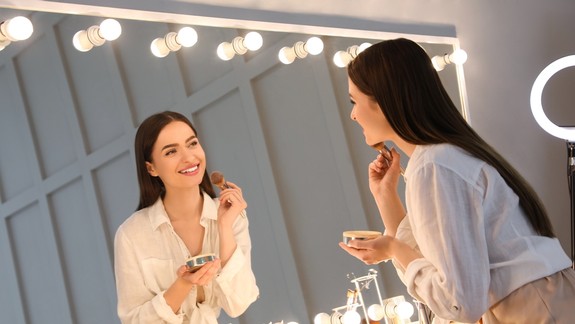 Ako spraviť rýchly make-up, ak nemáte veľa času