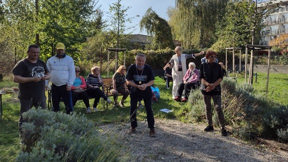 Skvelé: Seniori z DSS v Rači súťažili v petangu, a to na vlastnom ihrisku