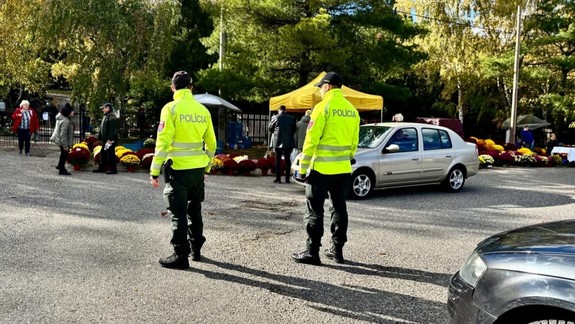 Polícia: Dopravná situácia v Bratislavskom kraji je počas Dušičiek pokojná