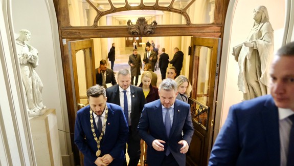 Vláda SR na svojom výjazdovom rokovaní schválila miliónové dotácie pre Bratislavu - čo sa z nich bude financovať?