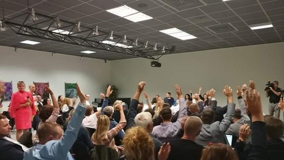 Je rozhodnuté: V Petržalke sa od novembra bude parkovať podľa nových pravidiel