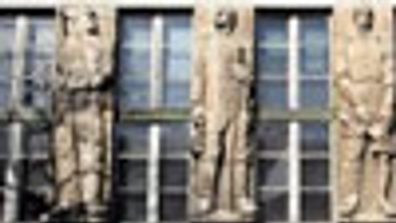 Okolo radnice v Prievoze je čudné ticho