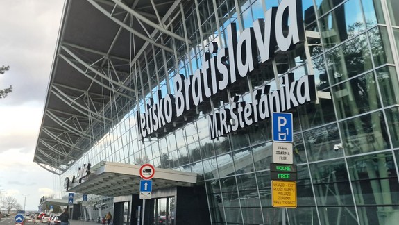 Slováci z Emirátov a Ománu sa špeciálnymi letmi z Maskatu vracajú domov, pristanú v Bratislave