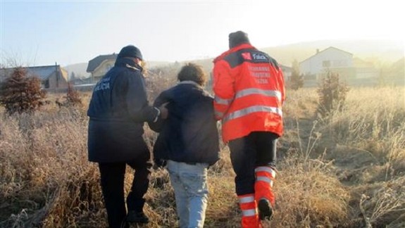 Záchrana podchladeného muža. Ležal, už ani nerozprával