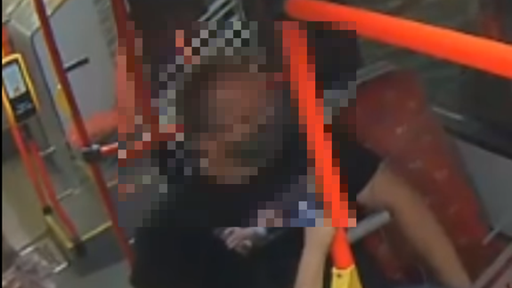 Hľadaný muž z autobusu: Sám sa prihlásil na polícii