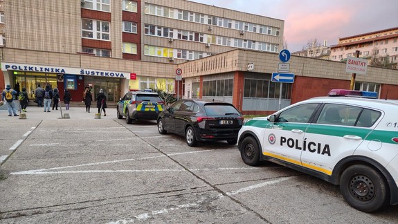 Vlámanie: Na Šustekovej vykradli v noci polikliniku