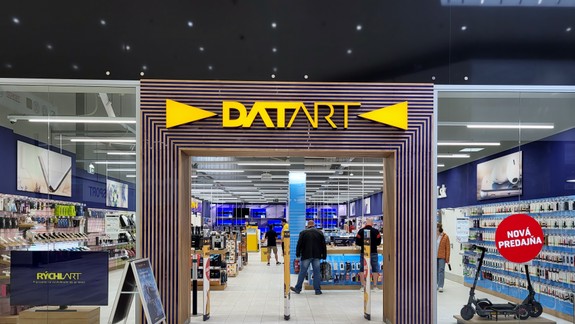 DATART hlási akciu v OC Galéria Petržalka