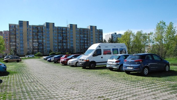 Poslanci potvrdili stopnutie výstavby náhradných bytov v Dúbravke