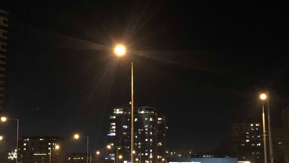 Električky do Petržalky v pondelok večer nechodili - čo sa stalo?