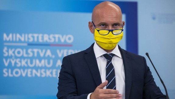 Gröhling: Dočasné zatvorenie škôl nie je riešením, netrestajme deti za chyby dospelých