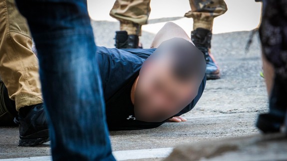 Agresívny zlodej zaparkoval na mieste pre zdravotne znevýhodnených, pri odchode ho čakala na aute papuča