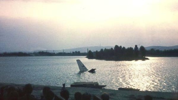 FOTO a VIDEO: Od zrútenia dopravného lietadla do vôd Zlatých pieskov uplynulo už 45 rokov - zomrelo pri ňom 76 ľudí!