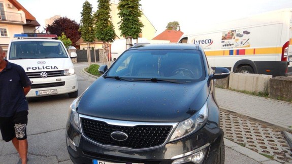 Opitý cyklista v Senci narazil do auta v protismere - spôsobil na ňom škodu za 1000 eur!