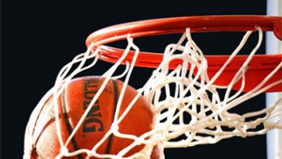 Basketbalistom Karlovky sa začína dariť