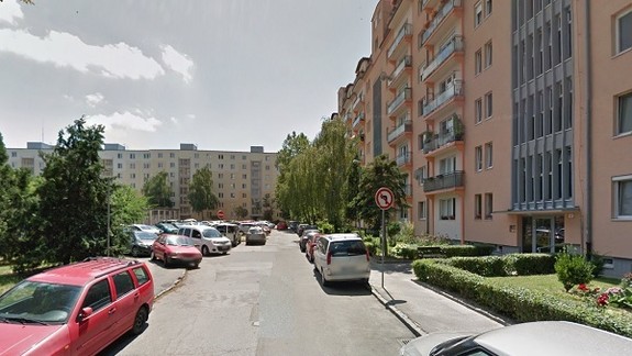 Pod oknami na Astrovej ležala mŕtva žena