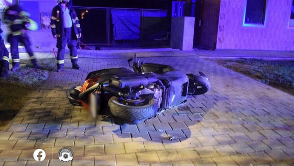 Policajti naháňali v Rusovciach opitého motorkára,  ten nakoniec havaroval
