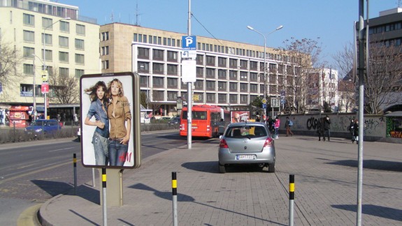 Stĺpiky dali, ale vodičom to neprekáža