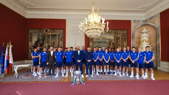 Vallo prijal futbalistov Slovana, zároveň oznámil veľkú novinku pre fanúšikov