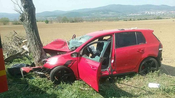 Vážna nehoda pri Pezinku: Na mieste zasahuje vrtuľník, cestu uzatvorili