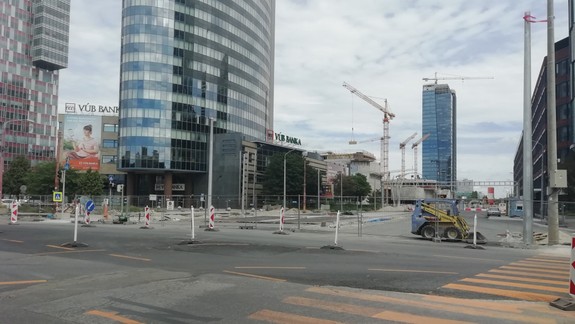Bratislava chápe presun otvorenia Stanice Nivy, trvá však na sprejazdnení ulice