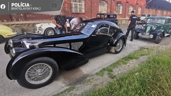 Pre milovníkov veteránov: Skutočné klenoty motorizmu si budete môcť poobzerať na Hviezdoslavovom námestí