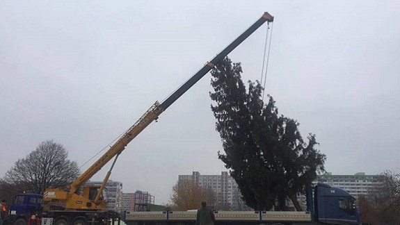 Symbol Vianoc už má aj Petržalka