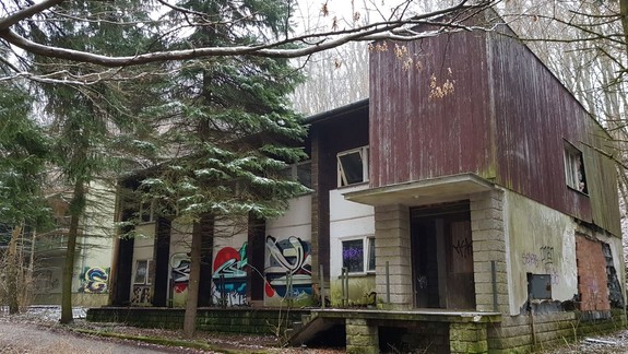 Štátne lesy sa majú postarať o svoje ruiny na Železnej studničke: Aké rozhodnutie padlo po obhliadke?