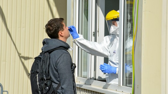 COVID-19: Za piatok pribudlo vyše 700 infikovaných