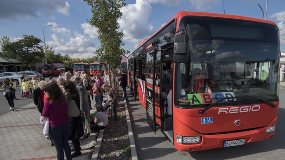 FOTO: V Malackách už premáva MHD