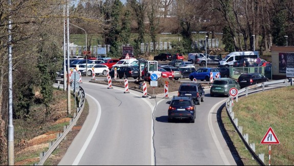 V blízkosti Zámockého parku v Malackách vzniká nové odbočenie k Šport Aréne