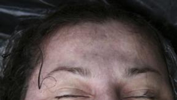 Polícia pátra po totožnosti ženy, ktorú našli mŕtvu na hrádzi