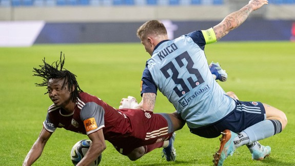 Slovan skladá tím pre budúcu sezónu, Kucka by mal pokračovať