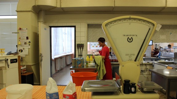 Aj seniori s vyšším dôchodkom dostanú od Dúbravky príspevok na stravu