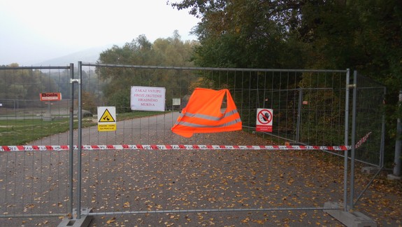 Nebezpečenstvo pre chodcov v Devíne: Hrozí zosun časti hradného múru