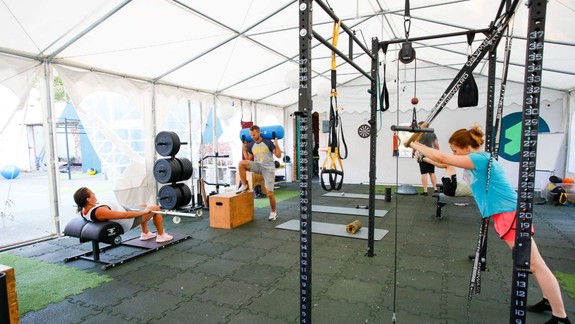 Výborný nápad a veľká rozmanitosť možností: Cvičenie na zážitkovom ihrisku pri Draždiaku