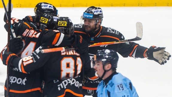 Hokej: HC Slovan doma podľahol Košiciam 3:4