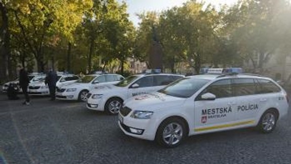 FOTO: Mestskí policajti dostali nové autá. S komfortnou výbavou