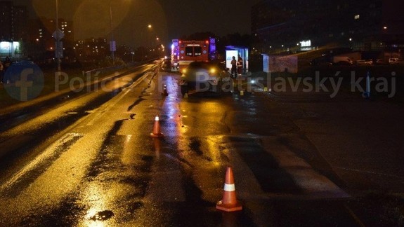 Nehoda: V Petržalke zrazilo auto kolobežkára