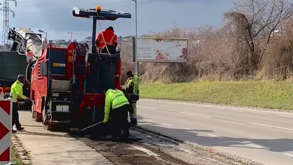Na Pionierskej opravuje mesto chodník, chystá aj výsadbu stromov